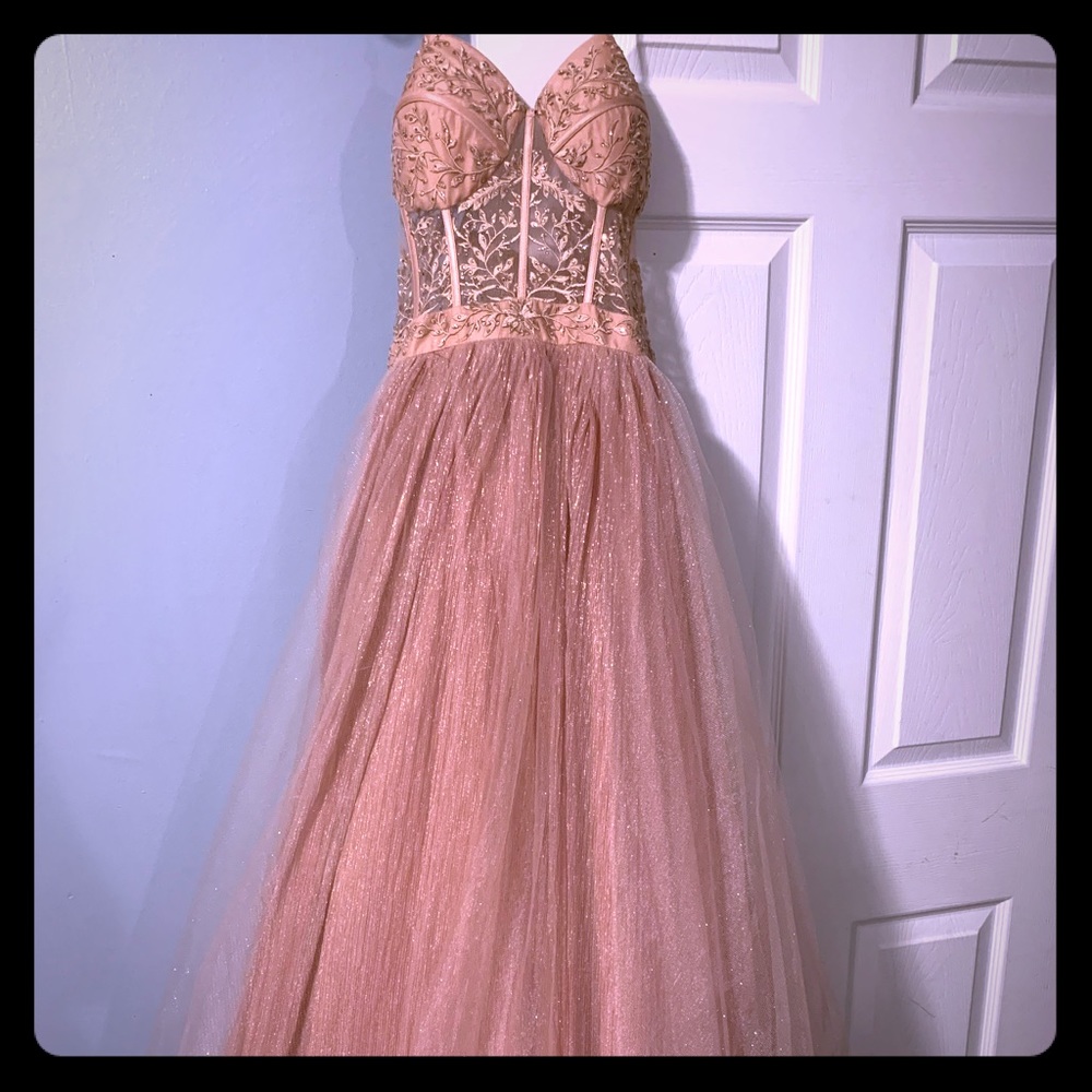 Prom dress in perfect condition